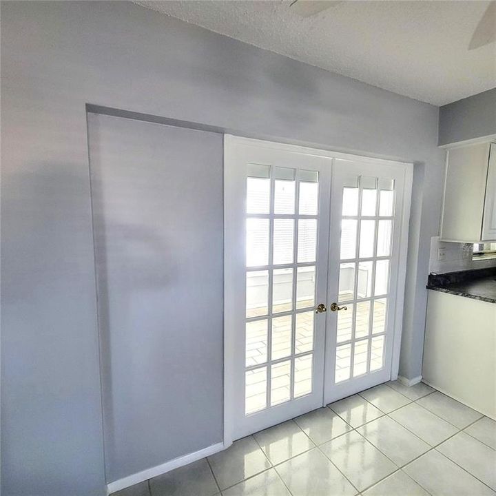 For Sale: $309,500 (2 beds, 1 baths, 1130 Square Feet)