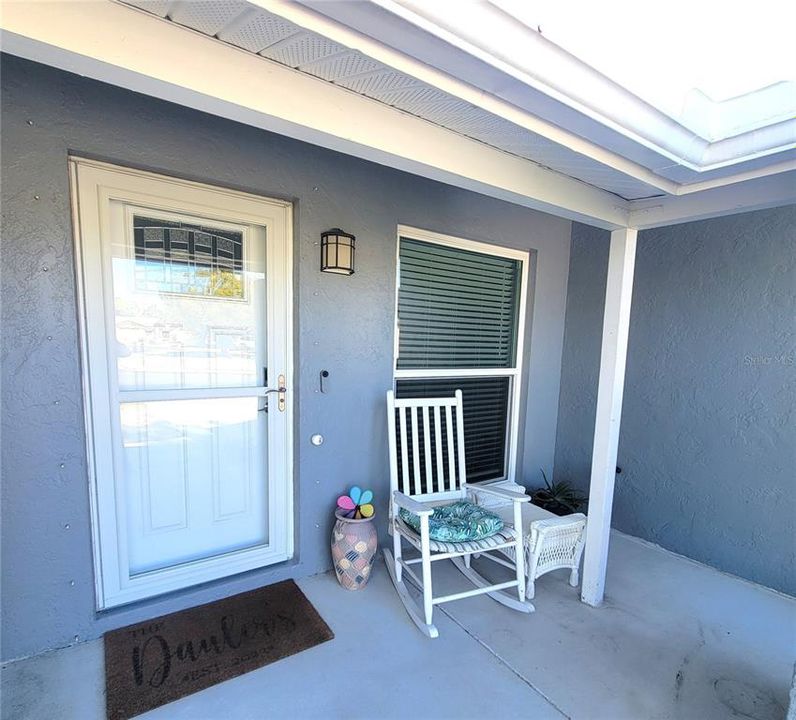 For Sale: $309,500 (2 beds, 1 baths, 1130 Square Feet)