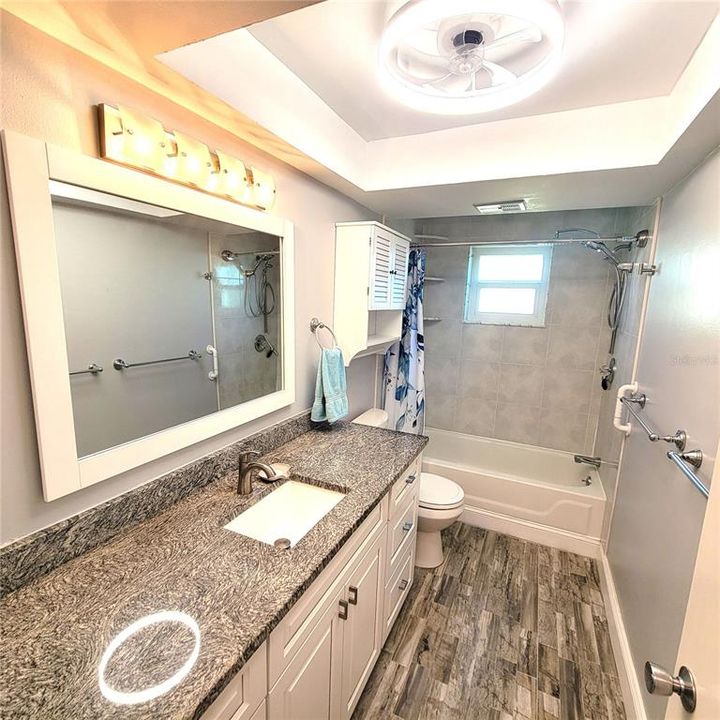 For Sale: $309,500 (2 beds, 1 baths, 1130 Square Feet)