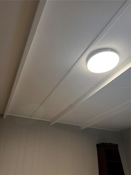 В аренду: $1,300 (2 спален, 1 ванн, 832 Квадратных фут)