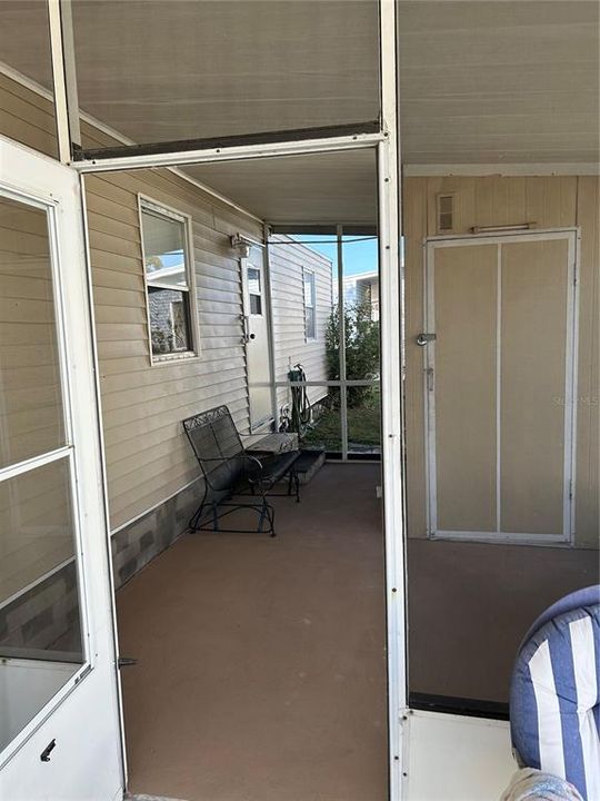 В аренду: $1,300 (2 спален, 1 ванн, 832 Квадратных фут)