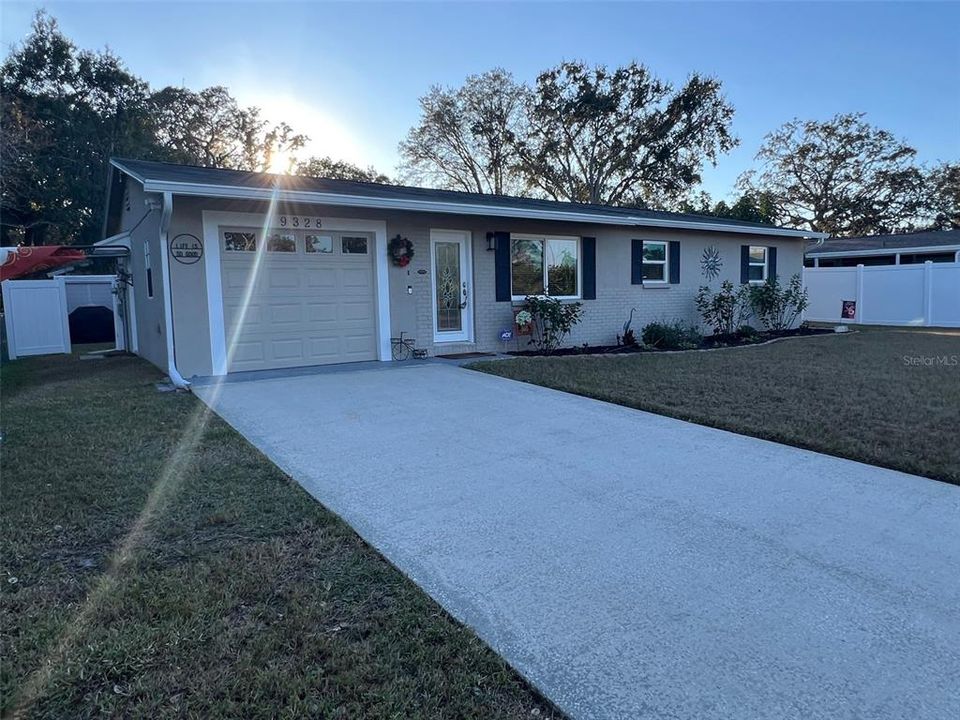 待售: $384,900 (3 贝兹, 2 浴室, 1120 平方英尺)