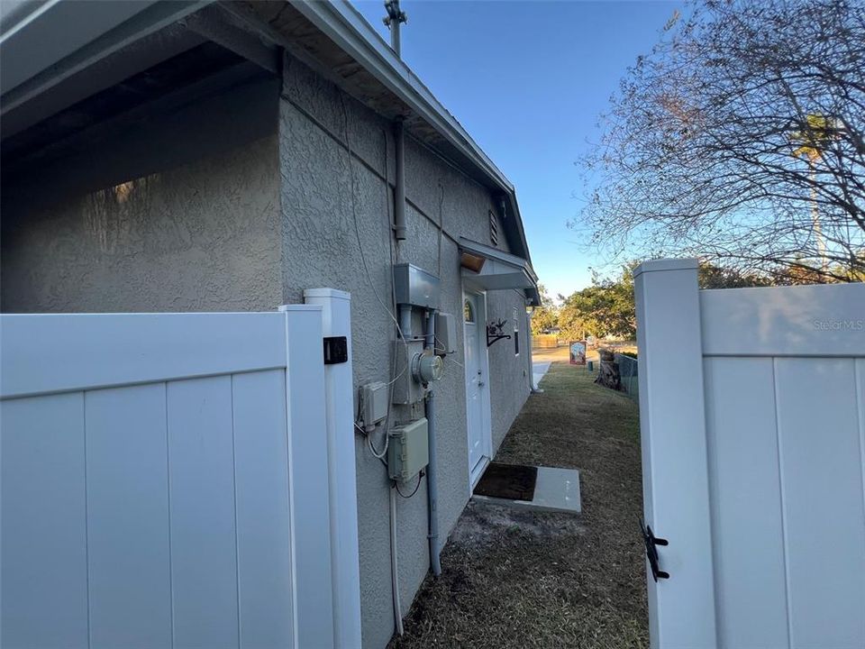 待售: $384,900 (3 贝兹, 2 浴室, 1120 平方英尺)