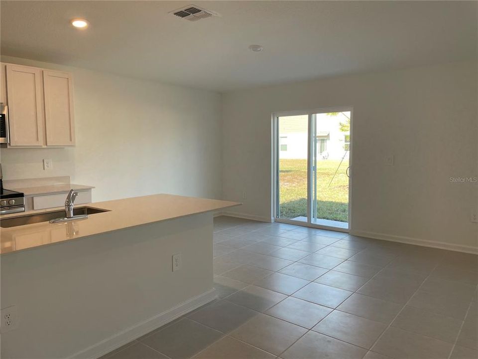 En Renta: $2,350 (4 camas, 2 baños, 1824 Pies cuadrados)