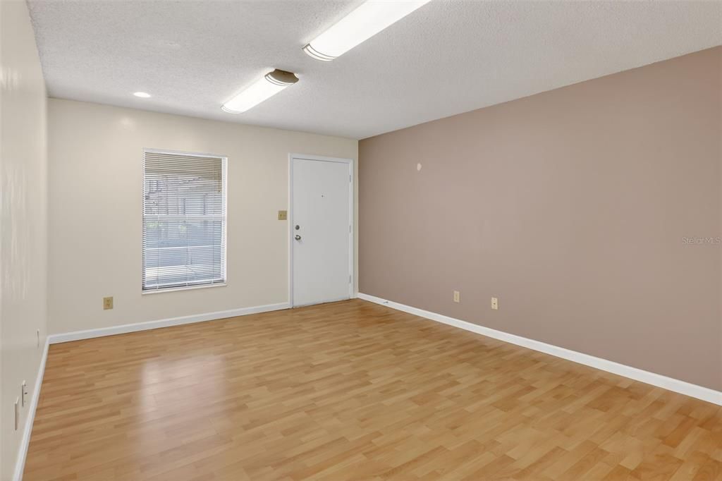 En Venta: $230,000 (1 camas, 1 baños, 663 Pies cuadrados)