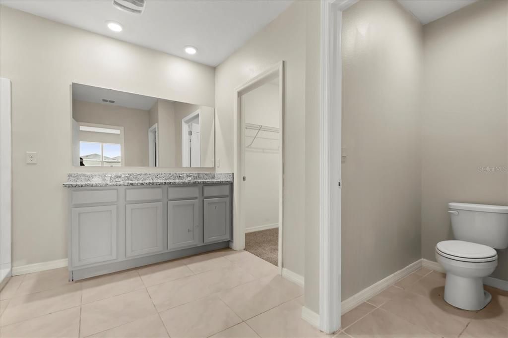 В аренду: $2,899 (5 спален, 3 ванн, 2910 Квадратных фут)