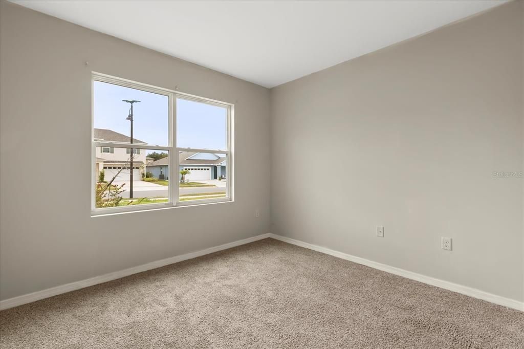 В аренду: $2,899 (5 спален, 3 ванн, 2910 Квадратных фут)