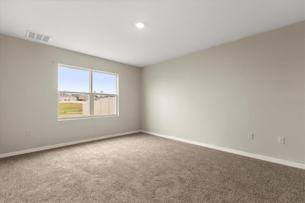 В аренду: $2,899 (5 спален, 3 ванн, 2910 Квадратных фут)