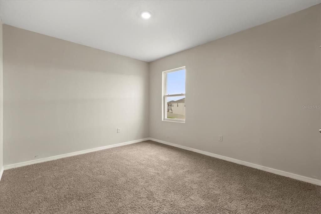 В аренду: $2,899 (5 спален, 3 ванн, 2910 Квадратных фут)