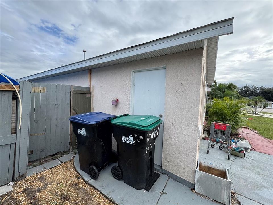 待售: $279,900 (4 贝兹, 2 浴室, 1122 平方英尺)