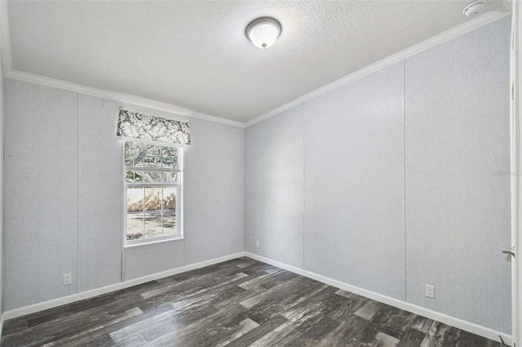 На продажу: $295,000 (4 спален, 2 ванн, 1590 Квадратных фут)