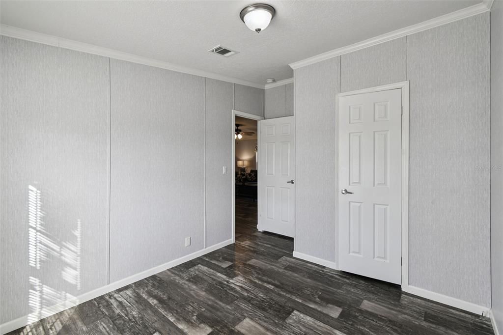 На продажу: $295,000 (4 спален, 2 ванн, 1590 Квадратных фут)