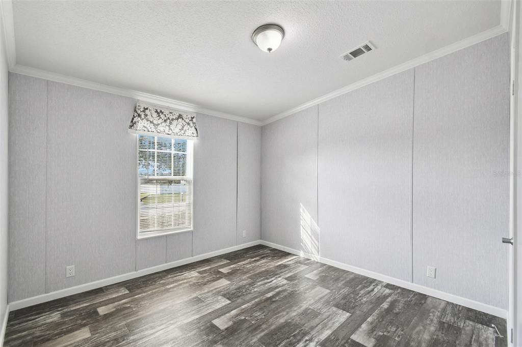 На продажу: $295,000 (4 спален, 2 ванн, 1590 Квадратных фут)