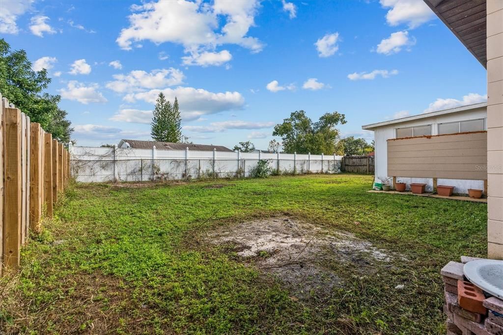 待售: $290,000 (3 贝兹, 1 浴室, 891 平方英尺)