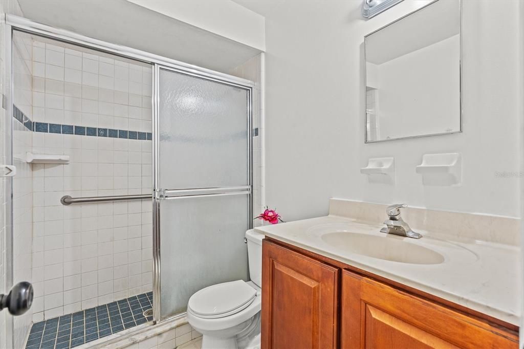 待售: $290,000 (3 贝兹, 1 浴室, 891 平方英尺)