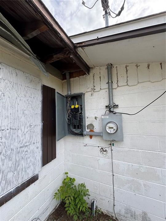 待售: $130,000 (2 贝兹, 1 浴室, 1127 平方英尺)