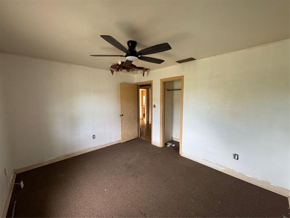 待售: $130,000 (2 贝兹, 1 浴室, 1127 平方英尺)