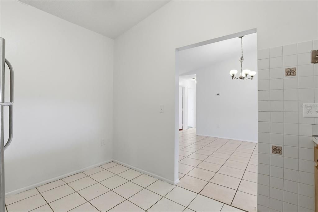 En Venta: $264,000 (3 camas, 2 baños, 1361 Pies cuadrados)