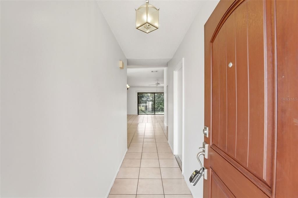 En Venta: $264,000 (3 camas, 2 baños, 1361 Pies cuadrados)