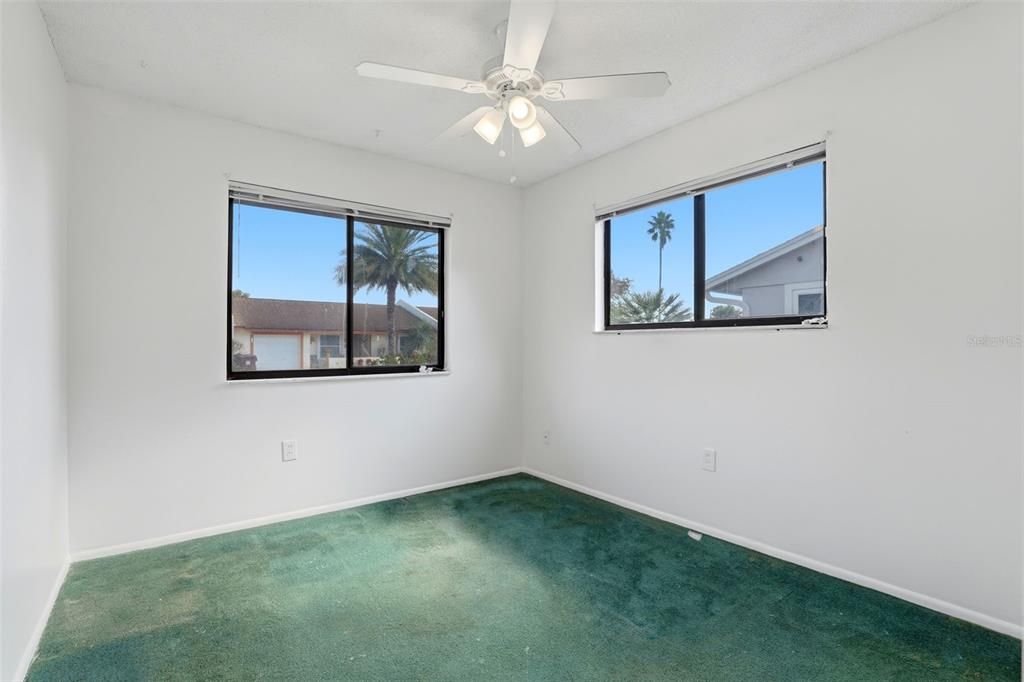 En Venta: $264,000 (3 camas, 2 baños, 1361 Pies cuadrados)