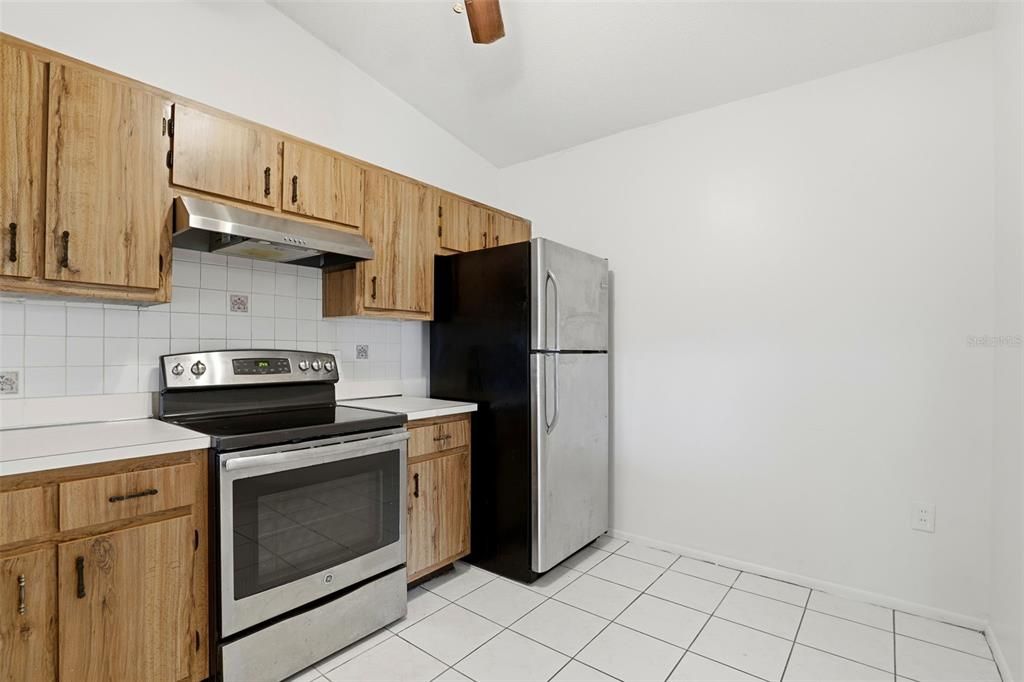 En Venta: $264,000 (3 camas, 2 baños, 1361 Pies cuadrados)