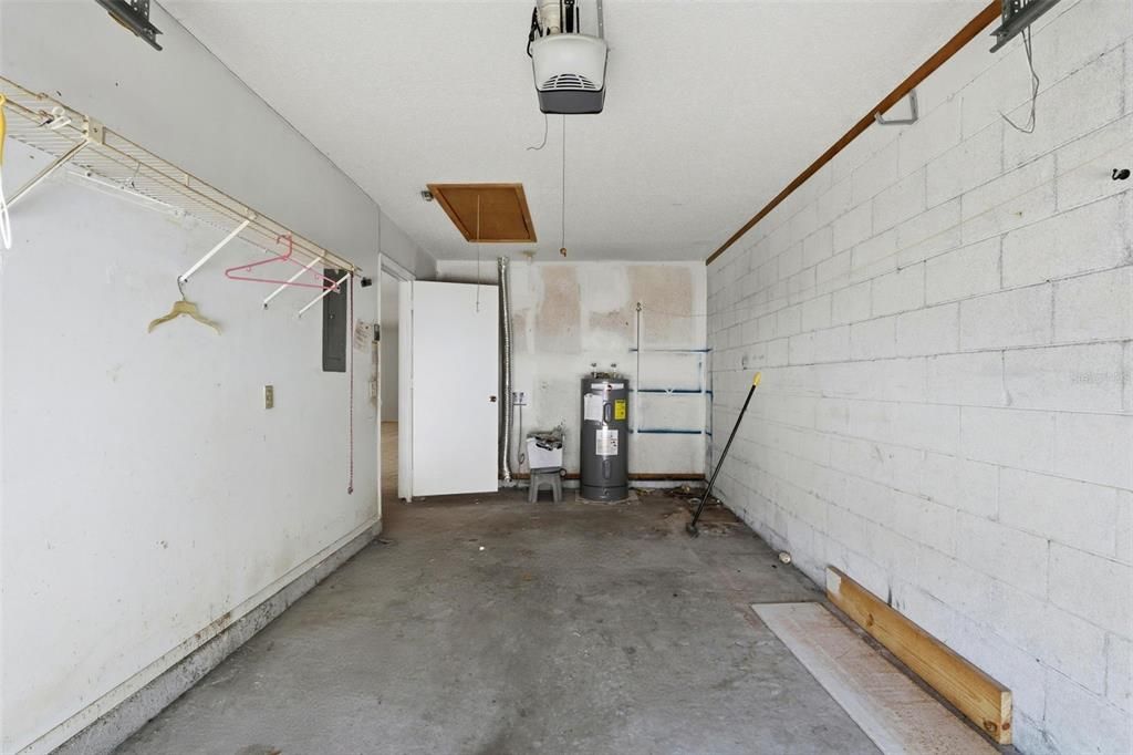 En Venta: $264,000 (3 camas, 2 baños, 1361 Pies cuadrados)