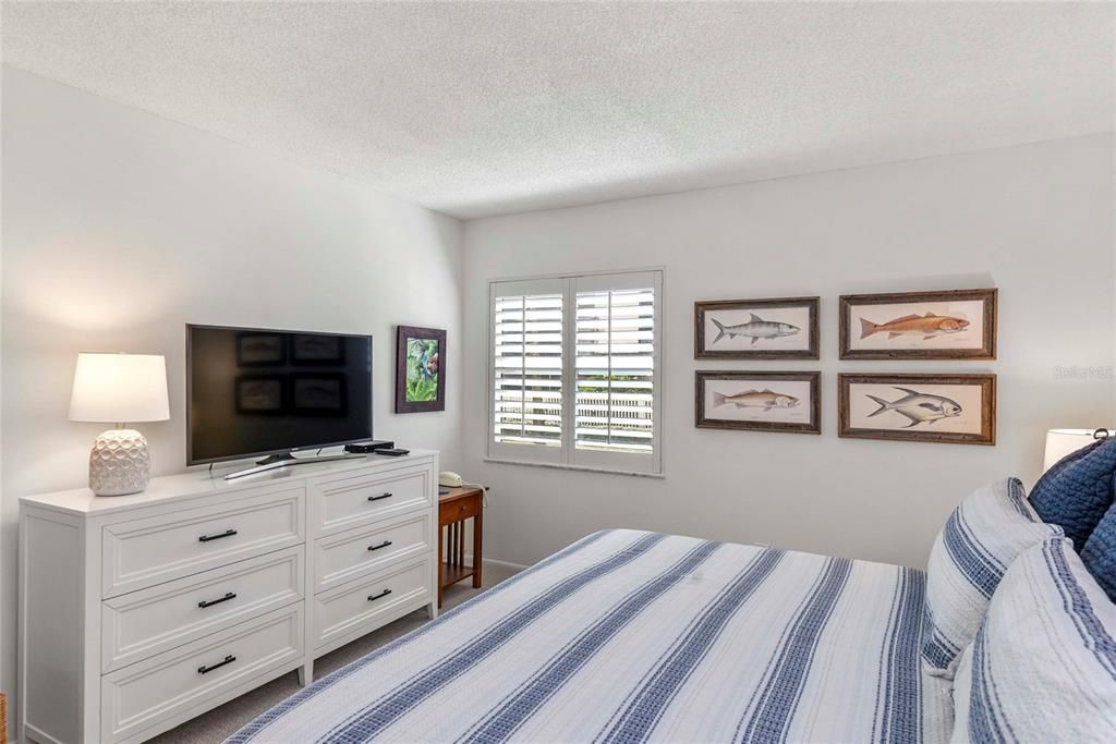 For Sale: $695,000 (3 beds, 2 baths, 1176 Square Feet)