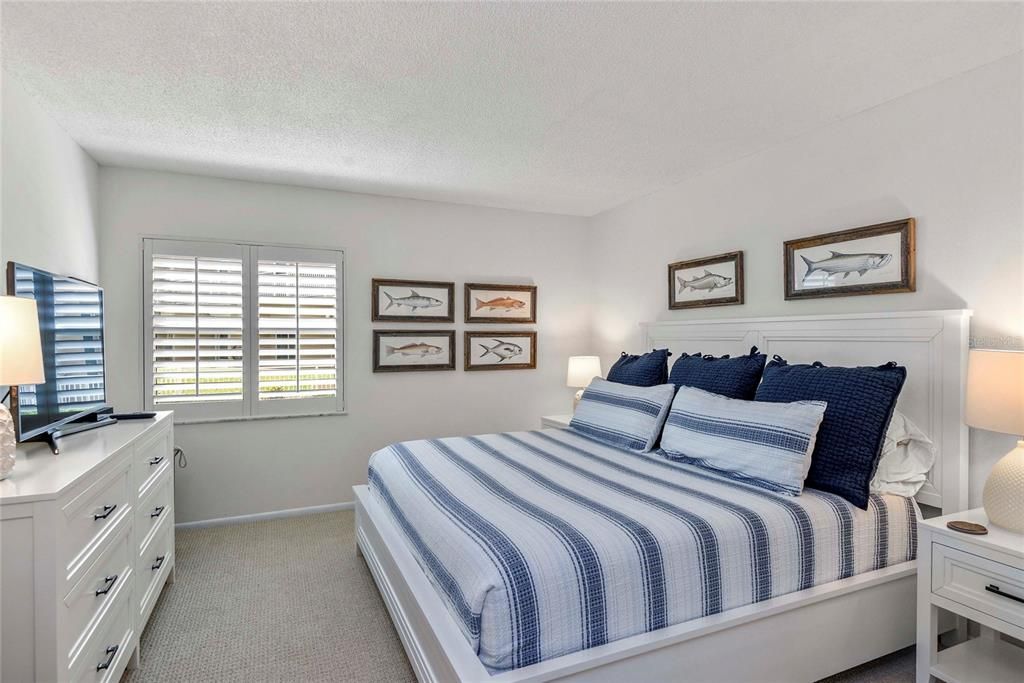 For Sale: $695,000 (3 beds, 2 baths, 1176 Square Feet)