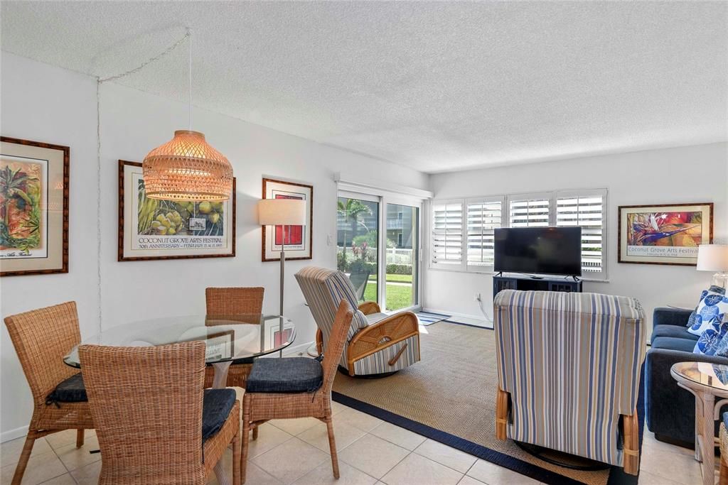 For Sale: $695,000 (3 beds, 2 baths, 1176 Square Feet)