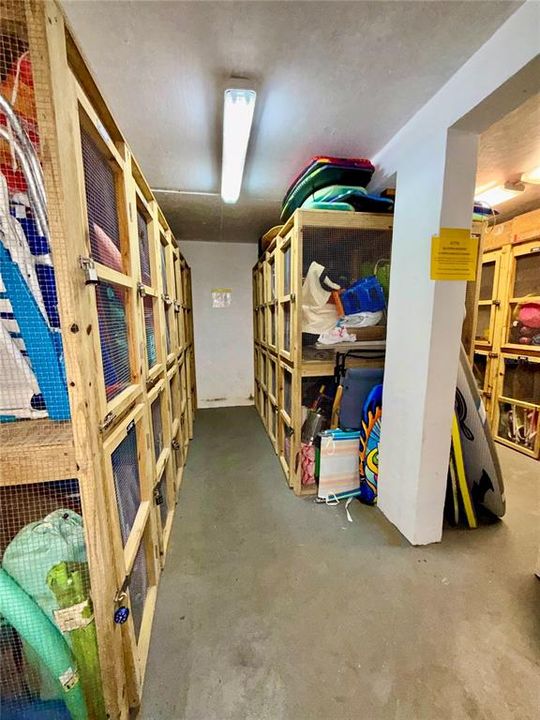 For Sale: $695,000 (3 beds, 2 baths, 1176 Square Feet)