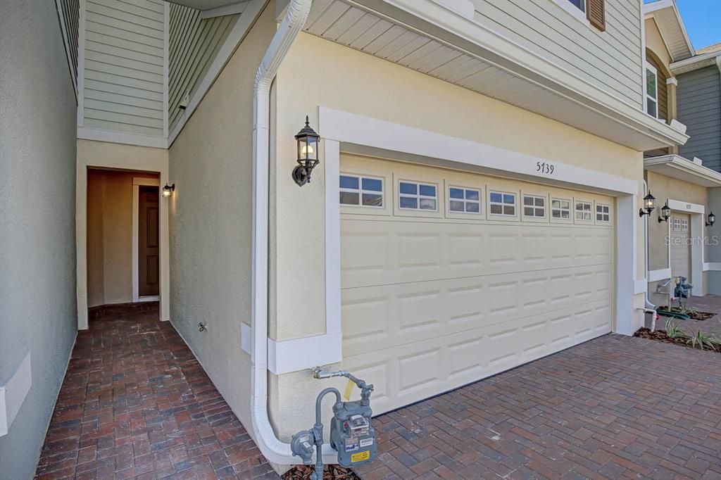 Recently Rented: $2,450 (3 beds, 2 baths, 1702 Square Feet)