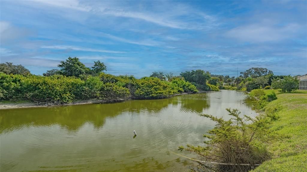 待售: $650,000 (3 贝兹, 2 浴室, 2449 平方英尺)