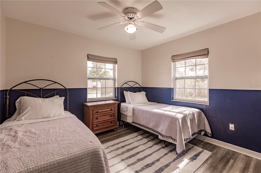 For Rent: $1,800 (2 beds, 1 baths, 900 Square Feet)