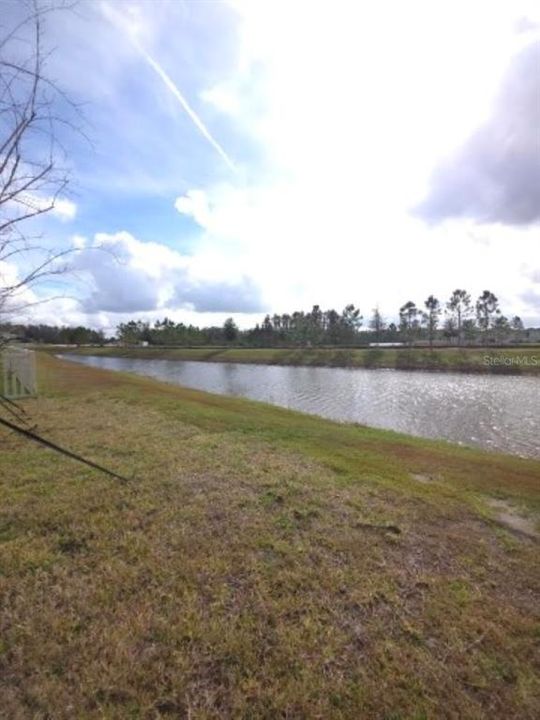 出租: $3,150 (4 贝兹, 3 浴室, 3014 平方英尺)