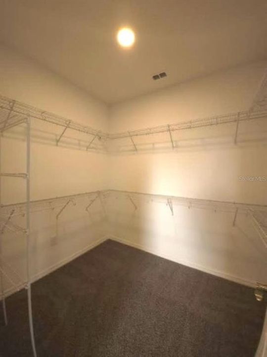 出租: $3,150 (4 贝兹, 3 浴室, 3014 平方英尺)