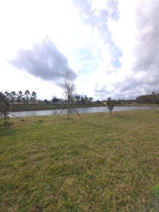 出租: $3,150 (4 贝兹, 3 浴室, 3014 平方英尺)