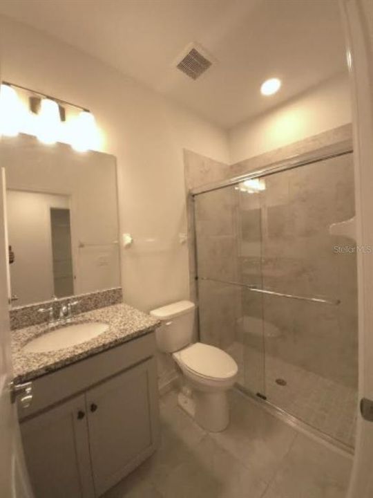 出租: $3,150 (4 贝兹, 3 浴室, 3014 平方英尺)