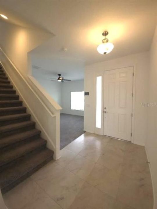 出租: $3,150 (4 贝兹, 3 浴室, 3014 平方英尺)