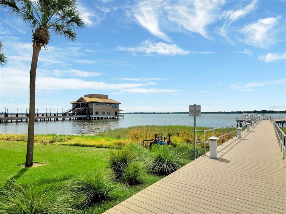 На продажу: $489,000 (3 спален, 2 ванн, 1914 Квадратных фут)