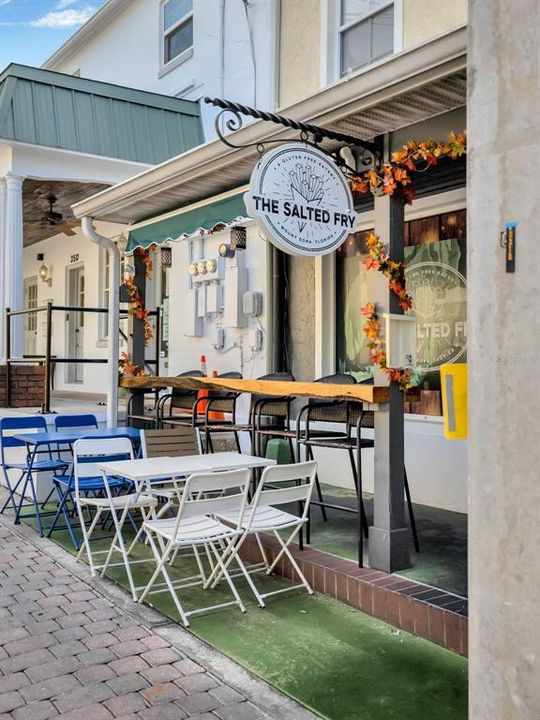 На продажу: $489,000 (3 спален, 2 ванн, 1914 Квадратных фут)