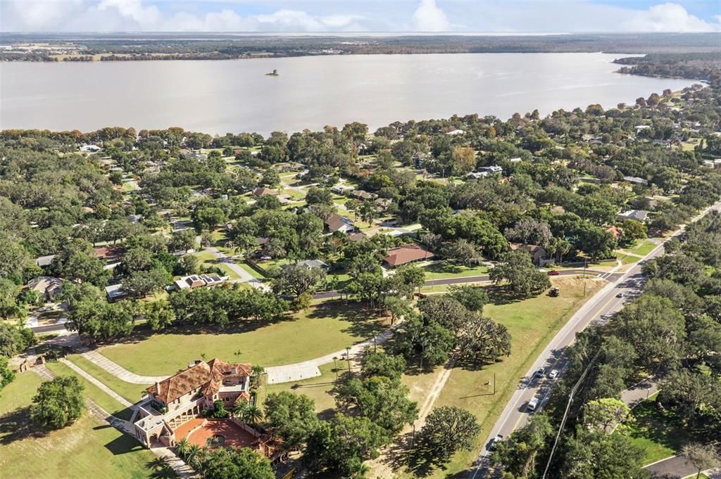 На продажу: $489,000 (3 спален, 2 ванн, 1914 Квадратных фут)