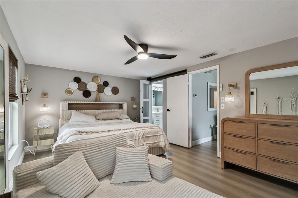 En Venta: $559,000 (2 camas, 2 baños, 1656 Pies cuadrados)