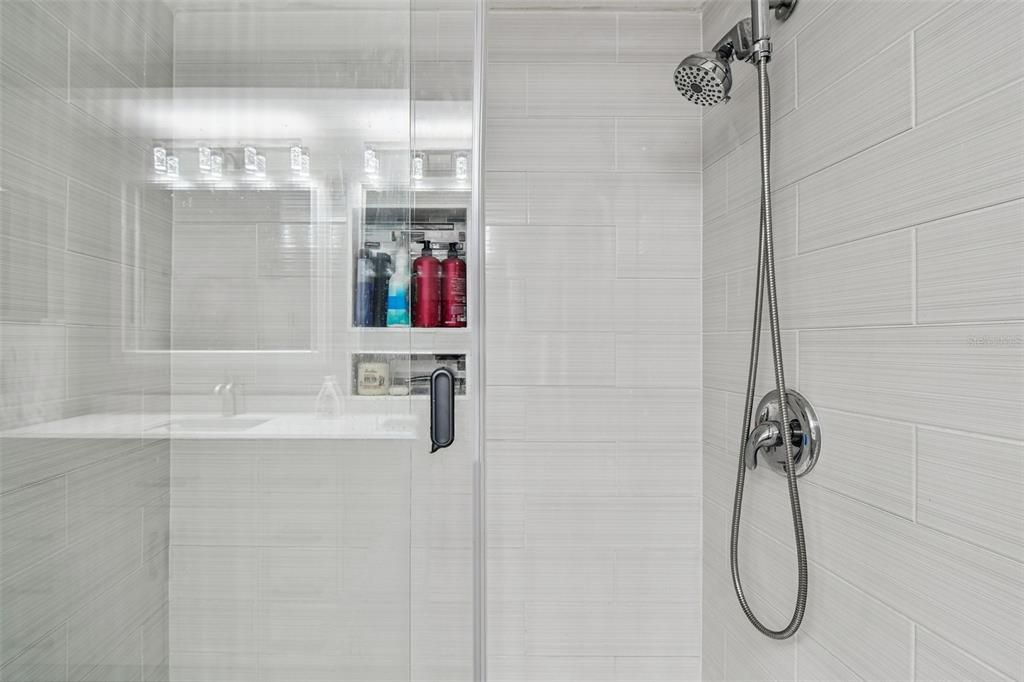 En Venta: $559,000 (2 camas, 2 baños, 1656 Pies cuadrados)