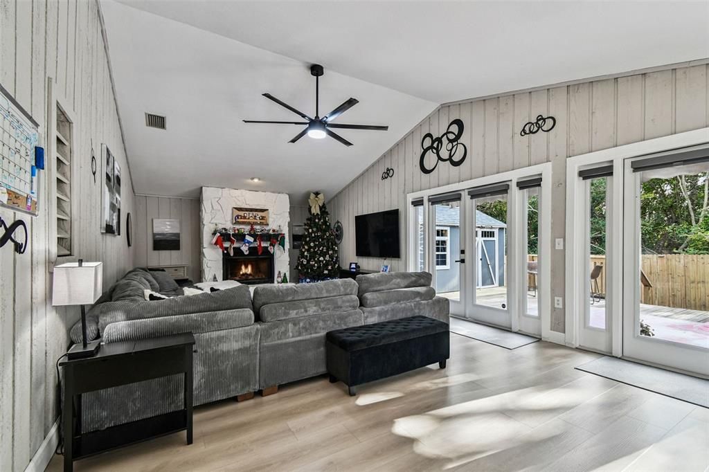 En Venta: $559,000 (2 camas, 2 baños, 1656 Pies cuadrados)