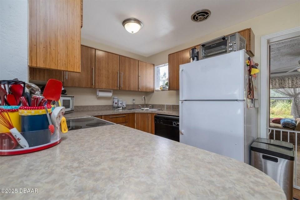 En Venta: $289,000 (2 camas, 1 baños, 1251 Pies cuadrados)