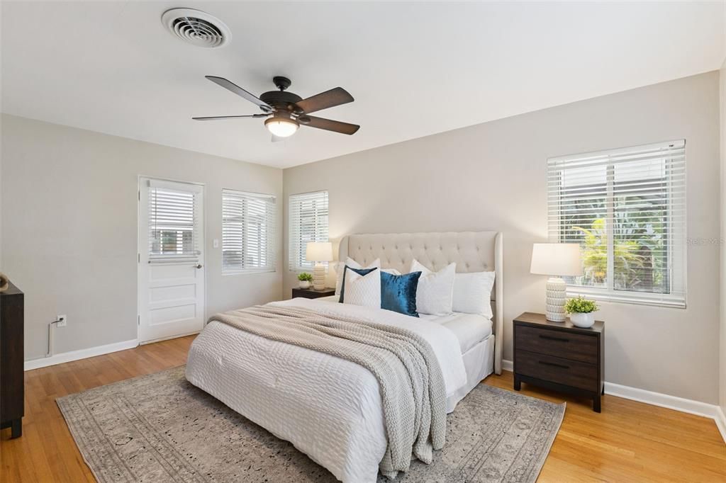 For Sale: $899,900 (5 beds, 3 baths, 2188 Square Feet)