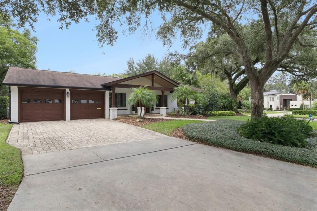 For Sale: $899,900 (5 beds, 3 baths, 2188 Square Feet)