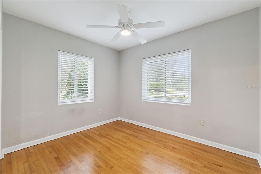 For Sale: $899,900 (5 beds, 3 baths, 2188 Square Feet)