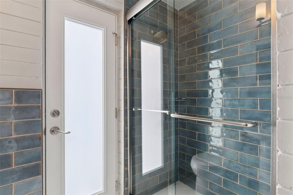 For Sale: $899,900 (5 beds, 3 baths, 2188 Square Feet)