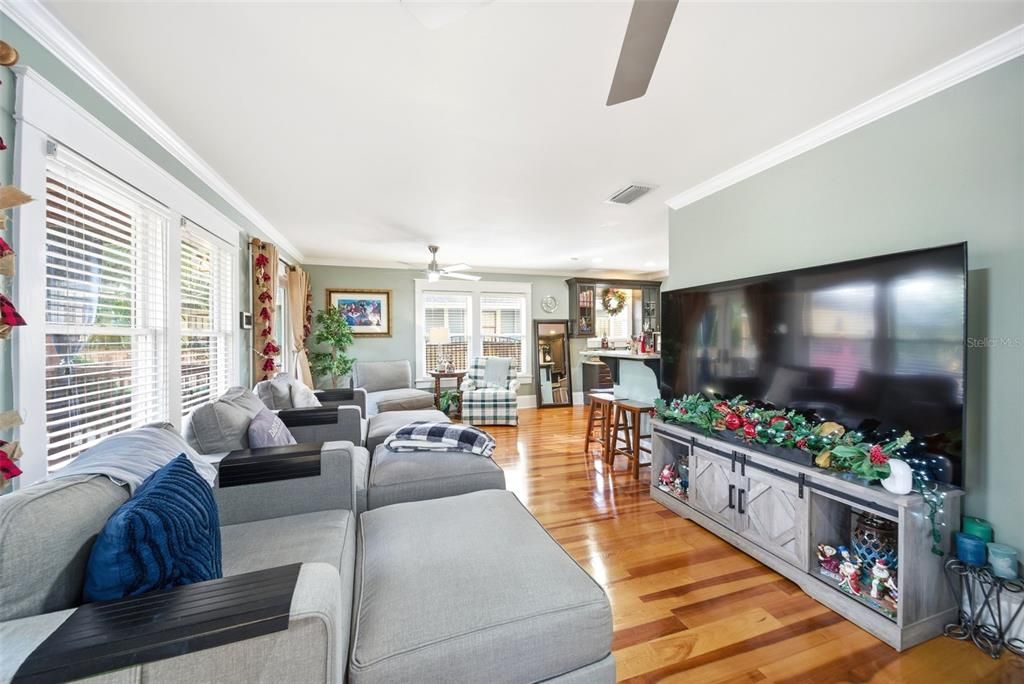 For Sale: $1,050,000 (4 beds, 3 baths, 3032 Square Feet)